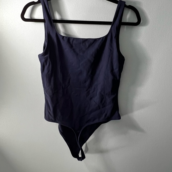 Babaton contour medium bodysuit - only worn a handful of times doesn’t fit - Picture 2 of 2